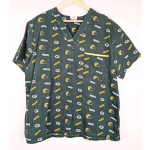 Green Bay Packers NFL Appearl Unisex Helmet Print Scrub Scrubs Top Size Medium